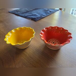 Anthropology Cozy Baking Stoneware Ruffled Edge Custard Cups Set Of 2